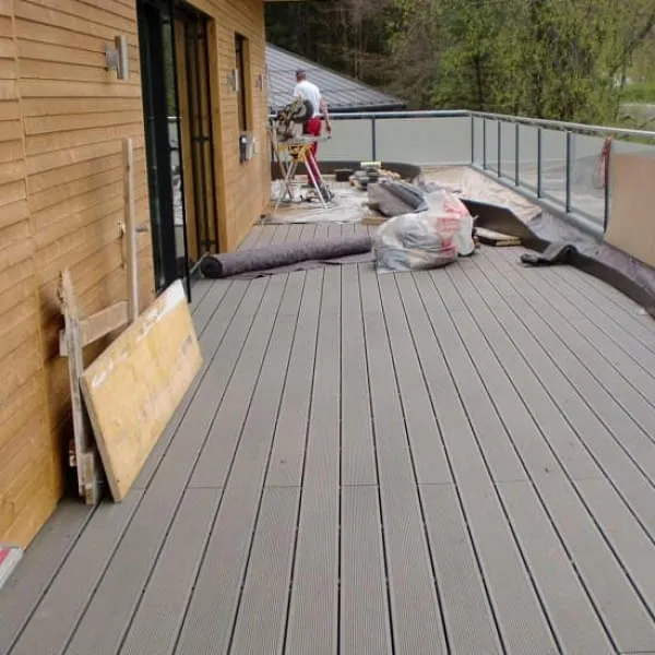 500-m-neuer-Megawood-Terrassenbelag 500-m-neuer-Megawood-Terrassenbelag